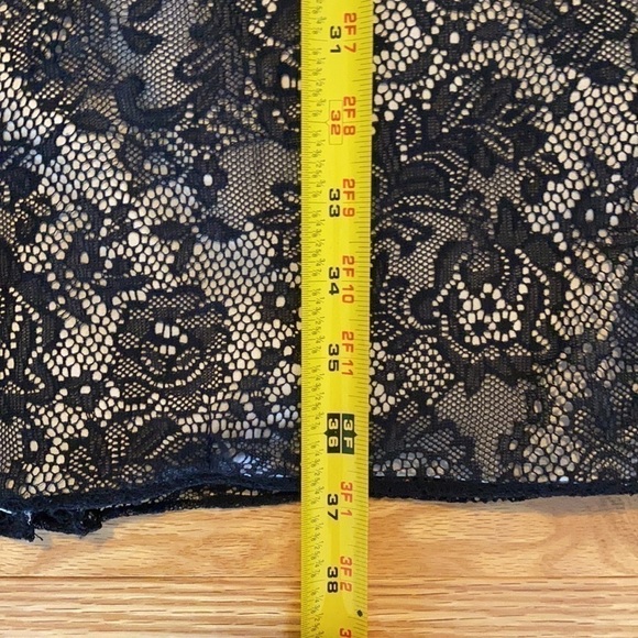 Adrianna Papell Black Lace Overlay Sheath Dress Size 4 - Picture 11 of 11